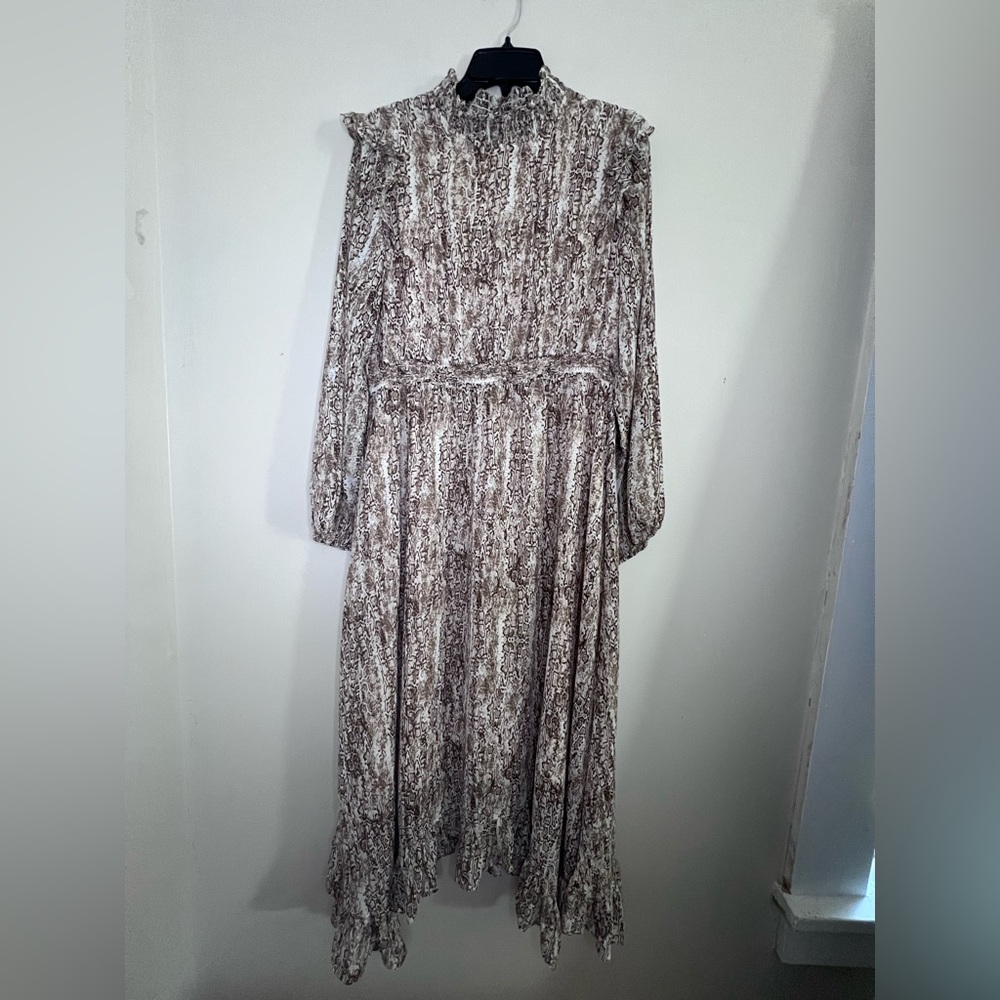 Hayden Los Angeles long sleeve dress
Snake skin print 
Prairie style